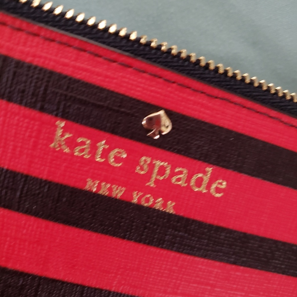BNWT Kate Spade wristlet